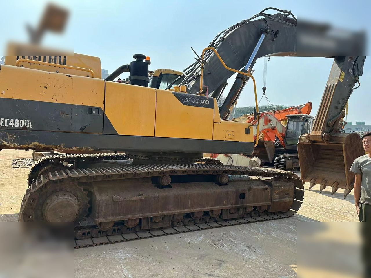 VOLVO EC140DL - Pelle sur chenille: photos 1 VOLVO EC140DL - Pelle sur chenille: photos 1