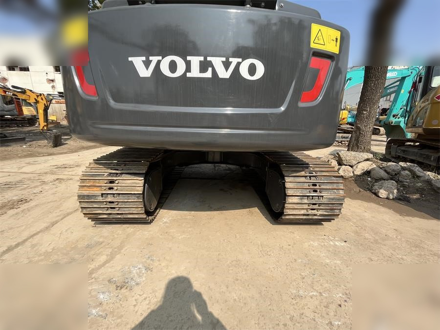 VOLVO EC140DL - Pelle sur chenille: photos 4 VOLVO EC140DL - Pelle sur chenille: photos 4