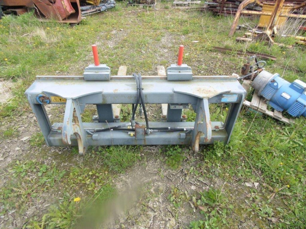 Gafflar Volvo L30-35 bredd 1500 längd 1600 - Fourches pour Engins de chantier: photos 3 Gafflar Volvo L30-35 bredd 1500 längd 1600 - Fourches pour Engins de chantier: photos 3