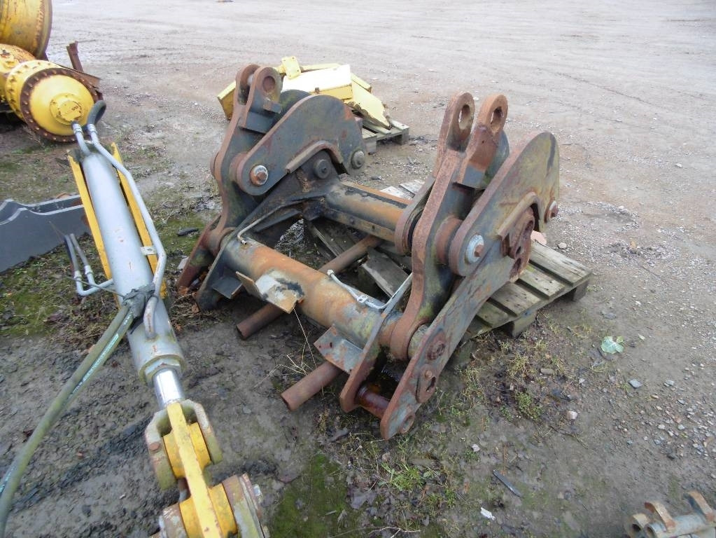 Redskapshållare Volvo L160 - Pièces de rechange pour Engins de chantier: photos 1 Redskapshållare Volvo L160 - Pièces de rechange pour Engins de chantier: photos 1