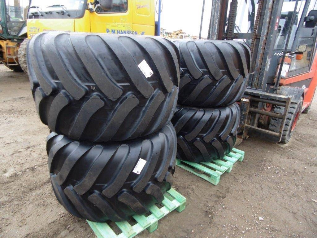 Trelleborg Twin 428 710-40-22,5 med fälg - Roue complète pour Autre matériel: photos 2 Trelleborg Twin 428 710-40-22,5 med fälg - Roue complète pour Autre matériel: photos 2