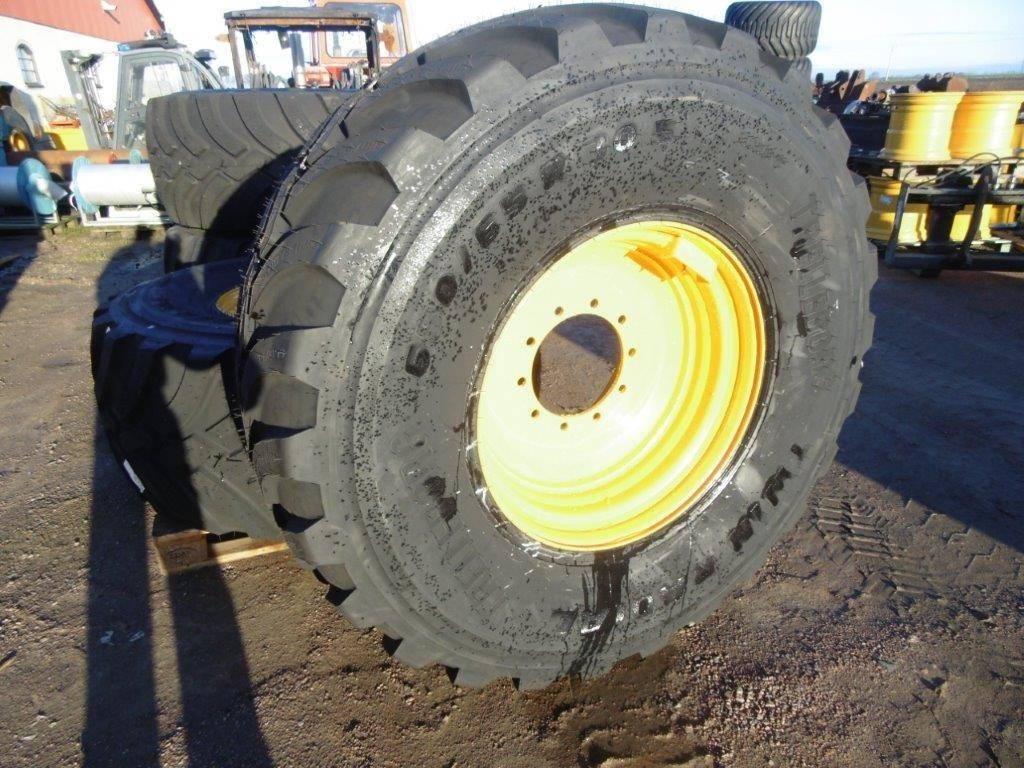 Trelleborg Twin 650-65-30,5 - Roue complète: photos 2 Trelleborg Twin 650-65-30,5 - Roue complète: photos 2