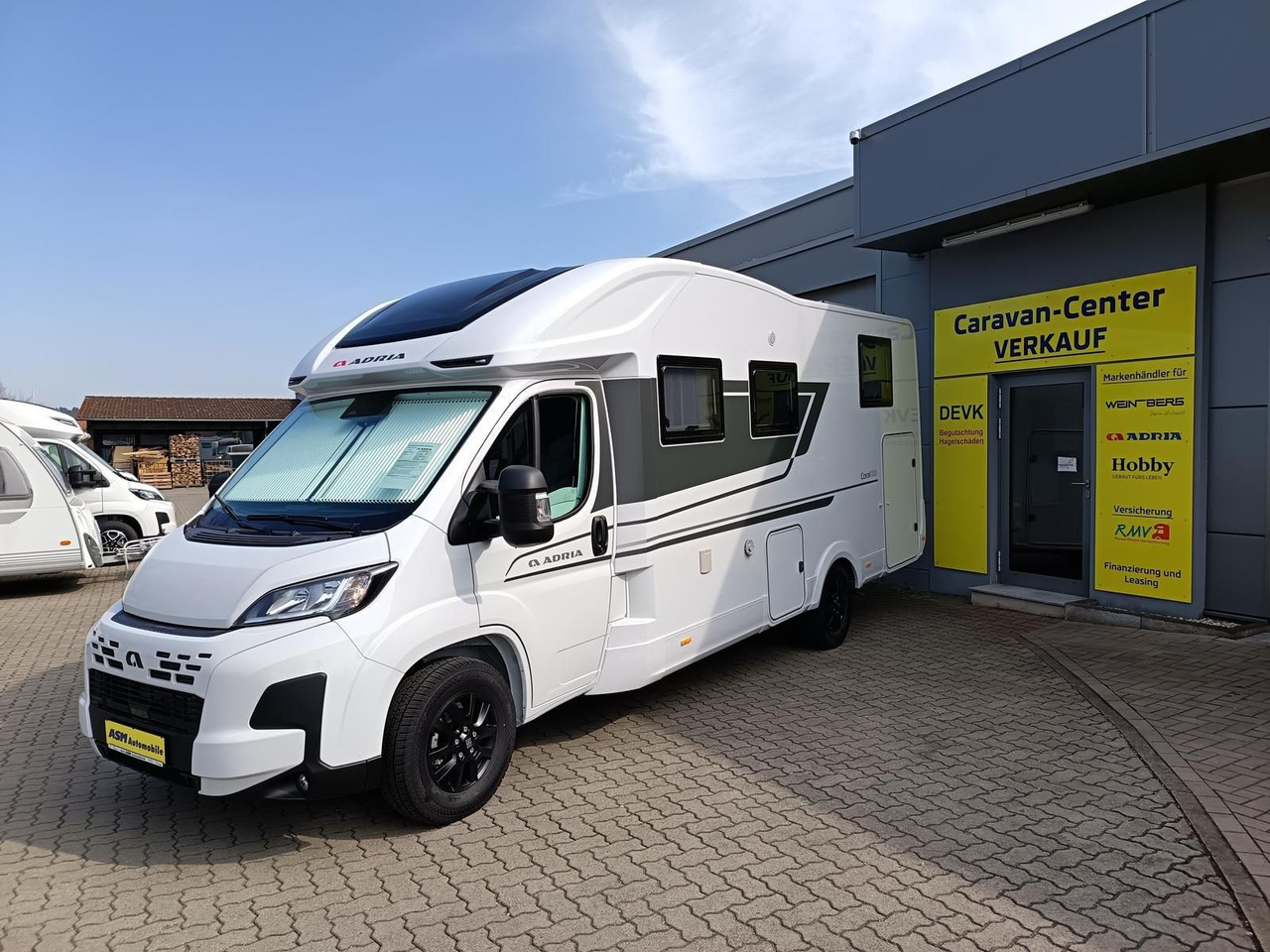 Adria Coral ALL-IN 650 DL*LUFTFEDERUNG HA*SOLAR*SOFORT - Camping-car profilé: photos 3 Adria Coral ALL-IN 650 DL*LUFTFEDERUNG HA*SOLAR*SOFORT - Camping-car profilé: photos 3