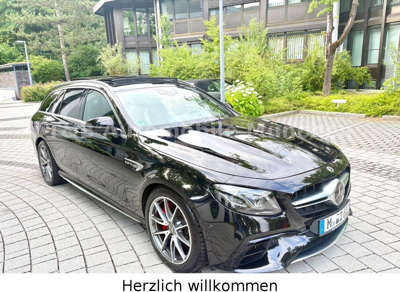 Mercedes-Benz E 63 S AMG*4Matic+*AMG Driver s*Pano*MB-Garantie - Voiture: photos 2 Mercedes-Benz E 63 S AMG*4Matic+*AMG Driver s*Pano*MB-Garantie - Voiture: photos 2
