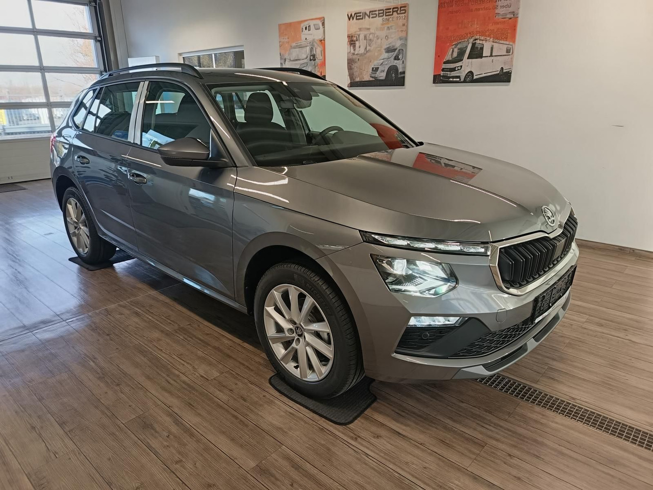 Skoda Kamiq 130 Jahre 1,5TSI DSG*AHK*ACC*LED*R-KAM*PDC - SUV: photos 3 Skoda Kamiq 130 Jahre 1,5TSI DSG*AHK*ACC*LED*R-KAM*PDC - SUV: photos 3