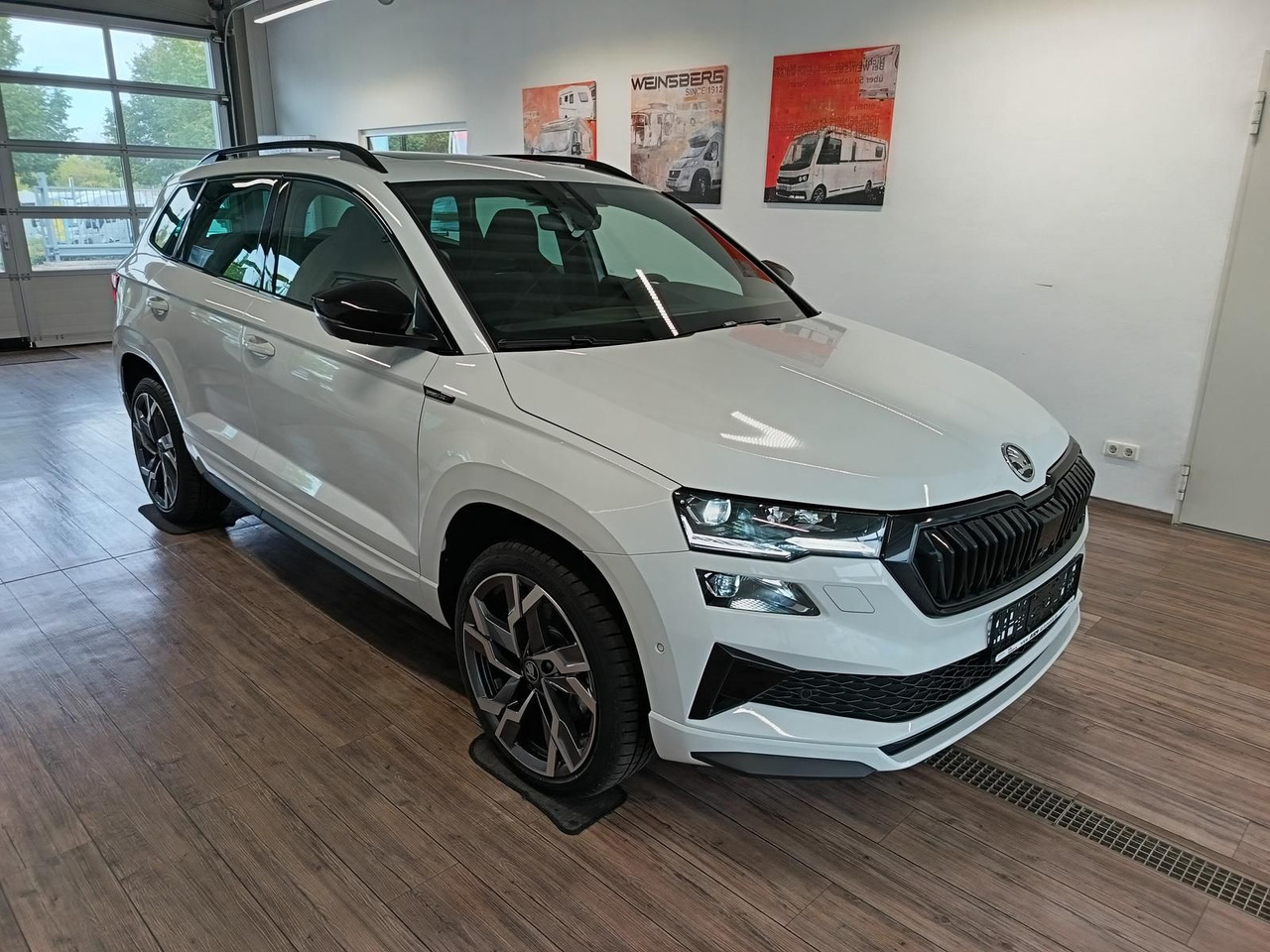 Skoda Karoq Sportline 1,5 TSI DSG*AHK*PSD*STD.HZG*NAVI - SUV: photos 3 Skoda Karoq Sportline 1,5 TSI DSG*AHK*PSD*STD.HZG*NAVI - SUV: photos 3
