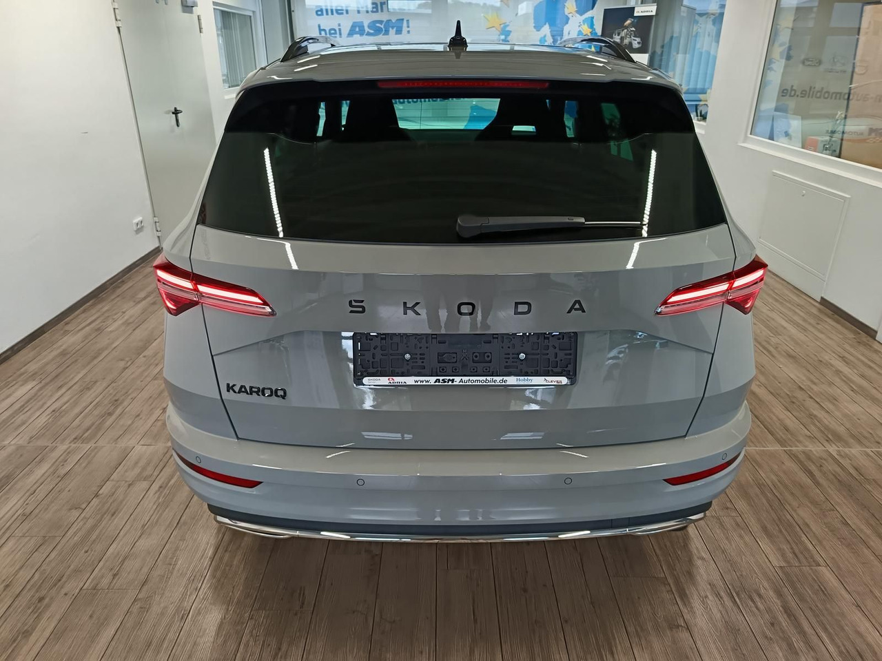 Skoda Karoq Sportline 1,5 TSI DSG*AHK*PSD*STD.HZG*NAVI - SUV: photos 5 Skoda Karoq Sportline 1,5 TSI DSG*AHK*PSD*STD.HZG*NAVI - SUV: photos 5