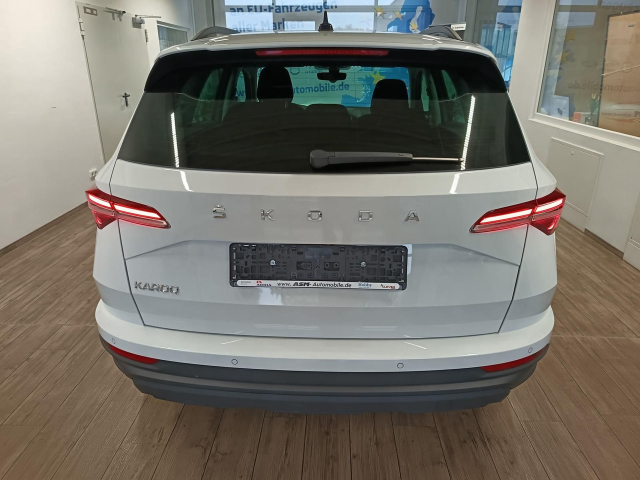 Skoda Karoq Style 1,5 TSI DSG*AHK*NAVI*LED*R-KAM*2xPDC - SUV: photos 5 Skoda Karoq Style 1,5 TSI DSG*AHK*NAVI*LED*R-KAM*2xPDC - SUV: photos 5