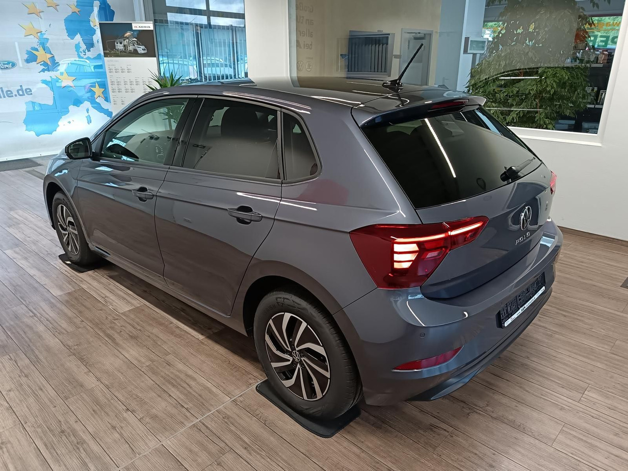 Volkswagen Polo Life 1.0 TSI 70 kW*LED*R-KAM*TEMP*PDC*SHZ* - Voiture: photos 4 Volkswagen Polo Life 1.0 TSI 70 kW*LED*R-KAM*TEMP*PDC*SHZ* - Voiture: photos 4