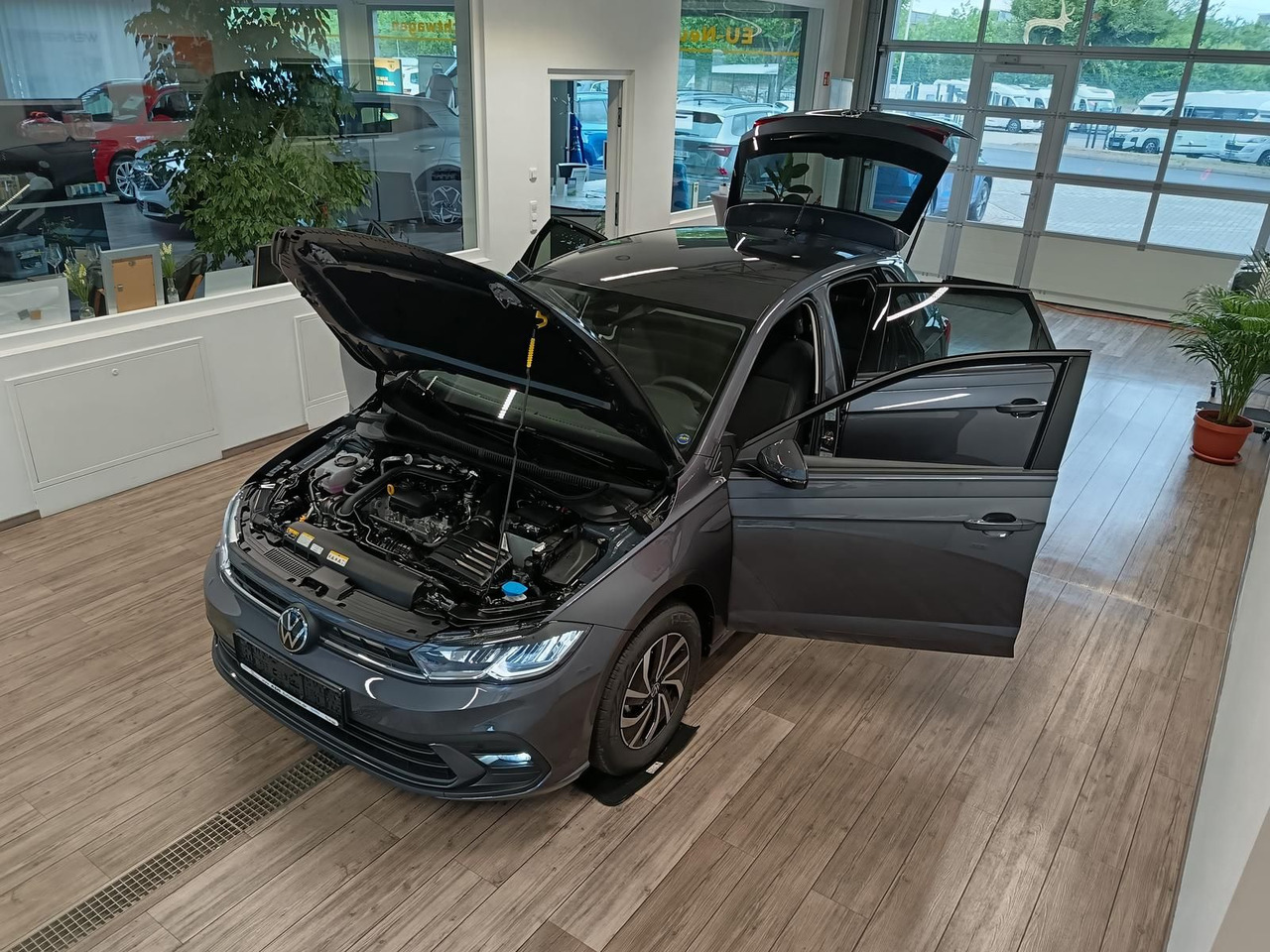 Volkswagen Polo Life 1.0 TSI 70 kW*LED*R-KAM*TEMP*PDC*SHZ* - Voiture: photos 2 Volkswagen Polo Life 1.0 TSI 70 kW*LED*R-KAM*TEMP*PDC*SHZ* - Voiture: photos 2