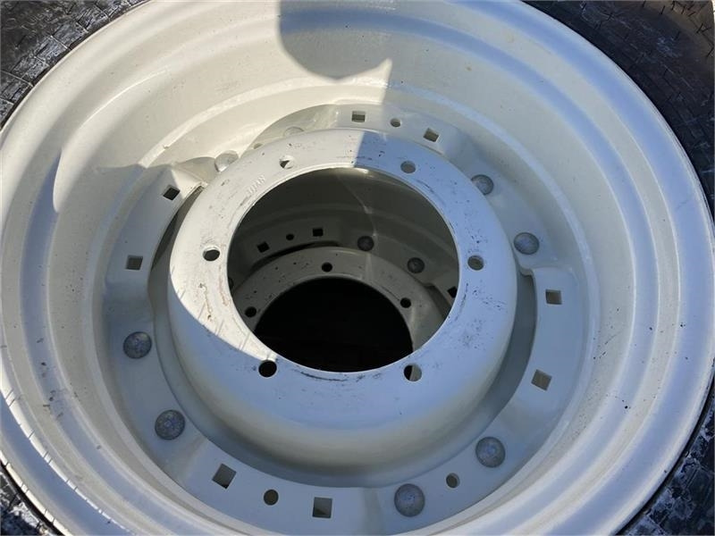 Alliance Farm Pro II 11.2R24 - 280/85R24 - Pneu pour Machine agricole: photos 3 Alliance Farm Pro II 11.2R24 - 280/85R24 - Pneu pour Machine agricole: photos 3