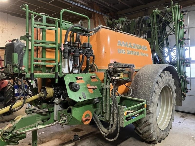 Amazone UG 3000 Nova 28m - Pulvérisateur traîné: photos 1 Amazone UG 3000 Nova 28m - Pulvérisateur traîné: photos 1