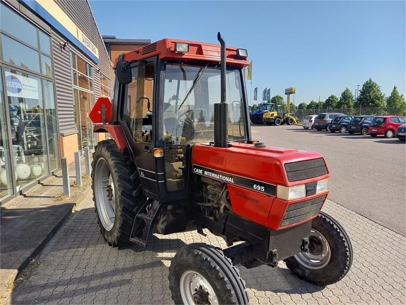 Case IH 695 XL - Tracteur agricole: photos 3 Case IH 695 XL - Tracteur agricole: photos 3