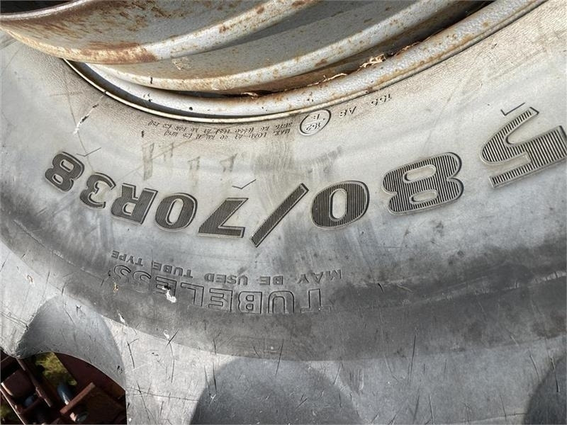 Dual 5-klods 580/70r38 - Pneus et jantes: photos 2 Dual 5-klods 580/70r38 - Pneus et jantes: photos 2