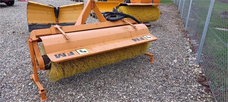 FM 180Cm Hydraulisk træk. - Brosse: photos 1 FM 180Cm Hydraulisk træk. - Brosse: photos 1