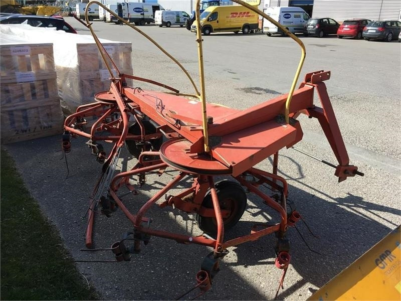 Holsø 4 m Combi høvender og rive - Faneuse: photos 2 Holsø 4 m Combi høvender og rive - Faneuse: photos 2