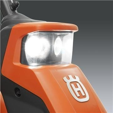 Husqvarna R 216T AWD inkl. 103 cm klippebord - Motofaucheuse: photos 5 Husqvarna R 216T AWD inkl. 103 cm klippebord - Motofaucheuse: photos 5
