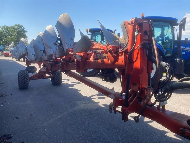 Kuhn 7 furet Vari Manager NSH - Charrue: photos 2 Kuhn 7 furet Vari Manager NSH - Charrue: photos 2
