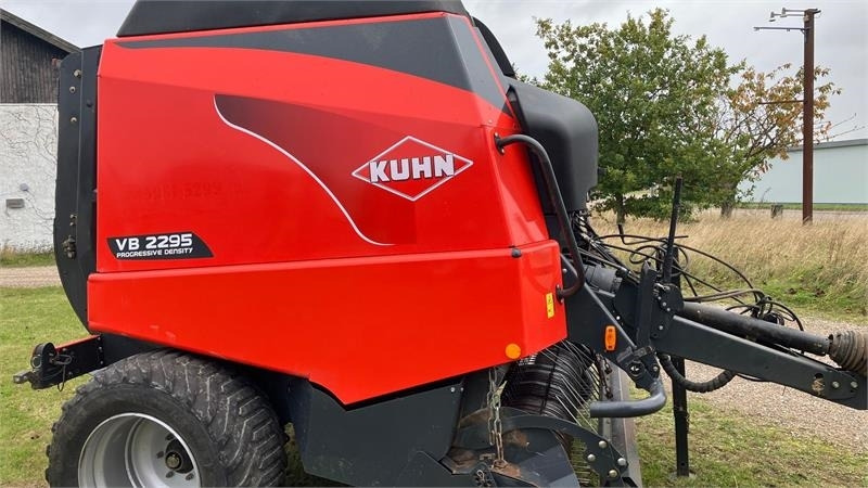 Kuhn VB 2295 - Presse à balles rondes: photos 2 Kuhn VB 2295 - Presse à balles rondes: photos 2