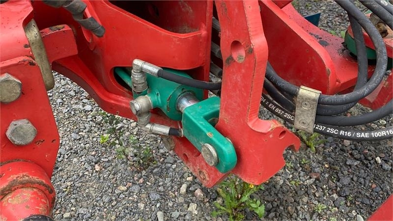 Kverneland EG 100-300-28 - Charrue: photos 3 Kverneland EG 100-300-28 - Charrue: photos 3