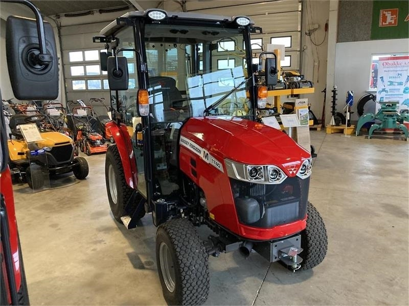 Massey Ferguson 1740 HC - Tracteur communal: photos 2 Massey Ferguson 1740 HC - Tracteur communal: photos 2