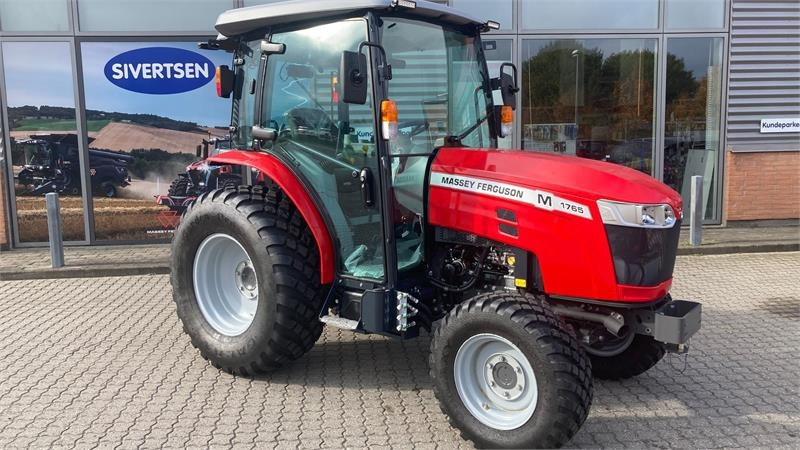 Massey Ferguson 1765 M HC  - Tracteur communal: photos 1 Massey Ferguson 1765 M HC  - Tracteur communal: photos 1