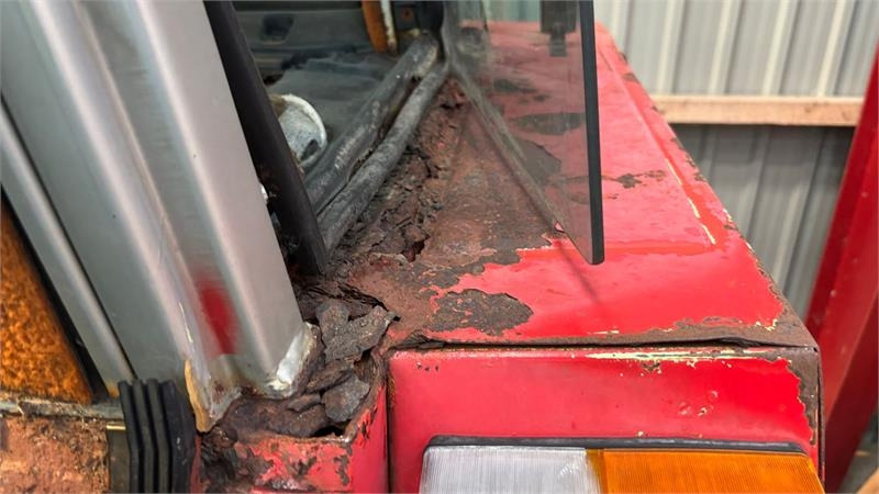 Massey Ferguson 699  - Tracteur agricole: photos 2 Massey Ferguson 699  - Tracteur agricole: photos 2