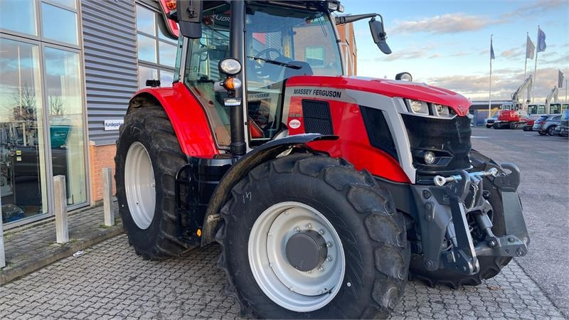Massey Ferguson 6S.165 Dyna 6 Exclusive - Tracteur agricole: photos 5 Massey Ferguson 6S.165 Dyna 6 Exclusive - Tracteur agricole: photos 5