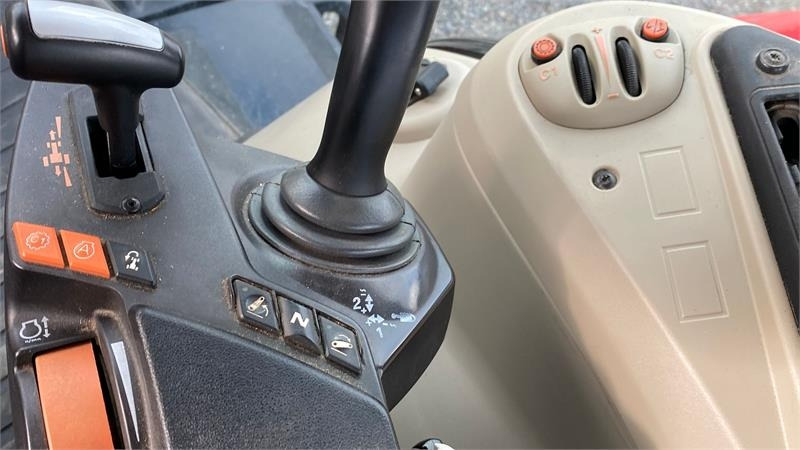 Massey Ferguson 7718S Dyna 6 Efficient inkl. FL4327 Frontlæsser - Tracteur agricole: photos 4 Massey Ferguson 7718S Dyna 6 Efficient inkl. FL4327 Frontlæsser - Tracteur agricole: photos 4