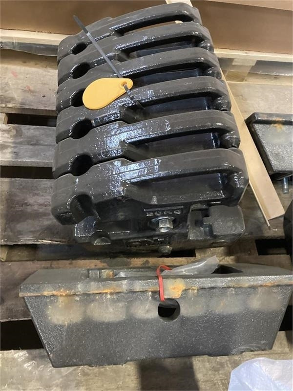 New Holland Boomer til 35-40-50-55 - Contrepoids: photos 3 New Holland Boomer til 35-40-50-55 - Contrepoids: photos 3