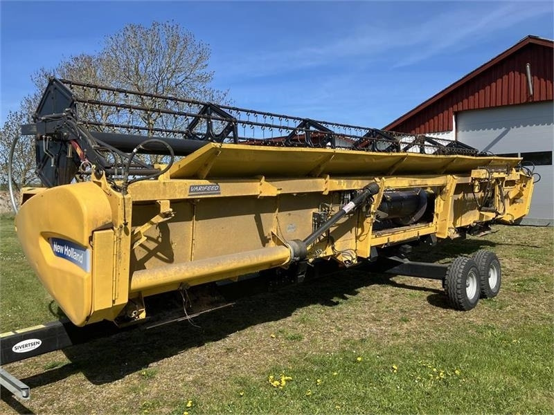 Moissonneuse-batteuse New Holland CX 8080 SLH: photos 11