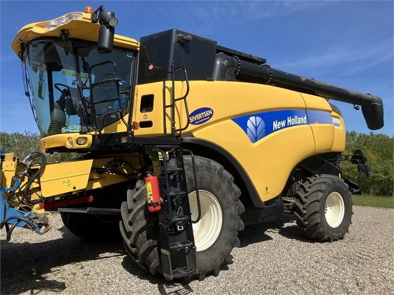 New Holland CX 8080 SLH - Moissonneuse-batteuse: photos 1 New Holland CX 8080 SLH - Moissonneuse-batteuse: photos 1