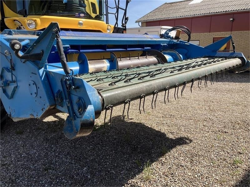 Moissonneuse-batteuse New Holland CX 8080 SLH: photos 15