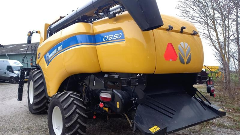New Holland CX8.80 SLH med 25 fods Varifeed - Moissonneuse-batteuse: photos 4 New Holland CX8.80 SLH med 25 fods Varifeed - Moissonneuse-batteuse: photos 4