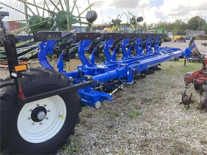 New Holland PSXVH 7 furet - Charrue: photos 2 New Holland PSXVH 7 furet - Charrue: photos 2