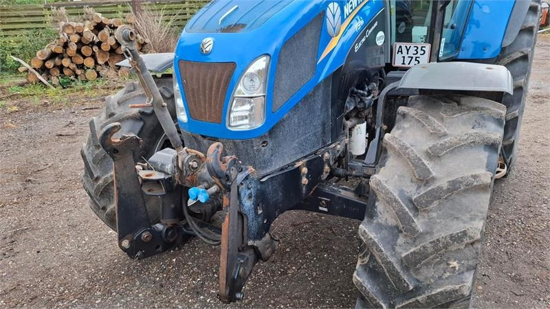 New Holland T5.115 EC  - Tracteur agricole: photos 5 New Holland T5.115 EC  - Tracteur agricole: photos 5