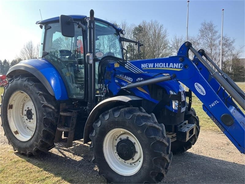 New Holland T5.115 EC Med NH 740TL frontlæsser - Tracteur agricole: photos 3 New Holland T5.115 EC Med NH 740TL frontlæsser - Tracteur agricole: photos 3