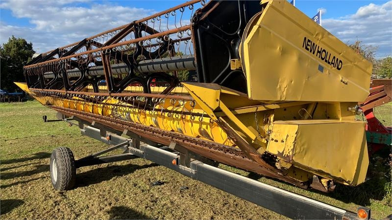 Moissonneuse-batteuse New Holland TX68 FSH: photos 15