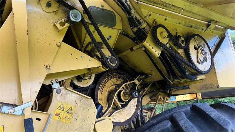 Moissonneuse-batteuse New Holland TX68 FSH: photos 13