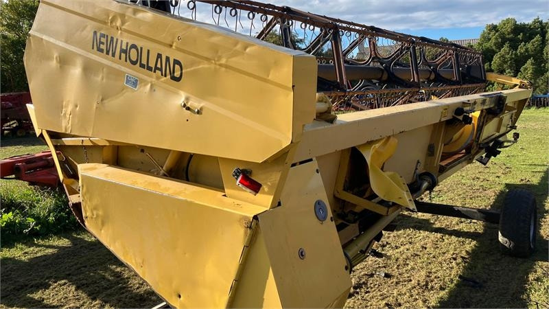 Moissonneuse-batteuse New Holland TX68 FSH: photos 16