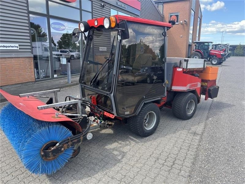 Nimos DM-Track 204 Comfort kun 285 timer inkl. kost og u - Tracteur communal: photos 1 Nimos DM-Track 204 Comfort kun 285 timer inkl. kost og u - Tracteur communal: photos 1