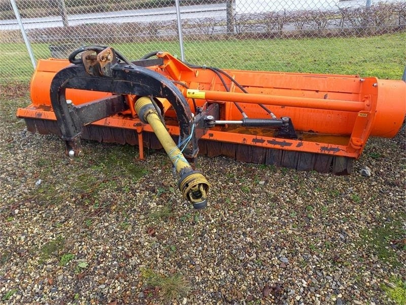 Perfect KT-300 Heavy-Duty. Hy-sideforskydning - Faucheuse: photos 2 Perfect KT-300 Heavy-Duty. Hy-sideforskydning - Faucheuse: photos 2