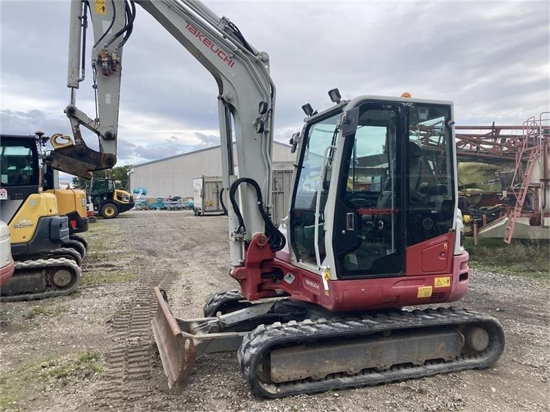 Takeuchi TB260 - Mini pelle: photos 1 Takeuchi TB260 - Mini pelle: photos 1