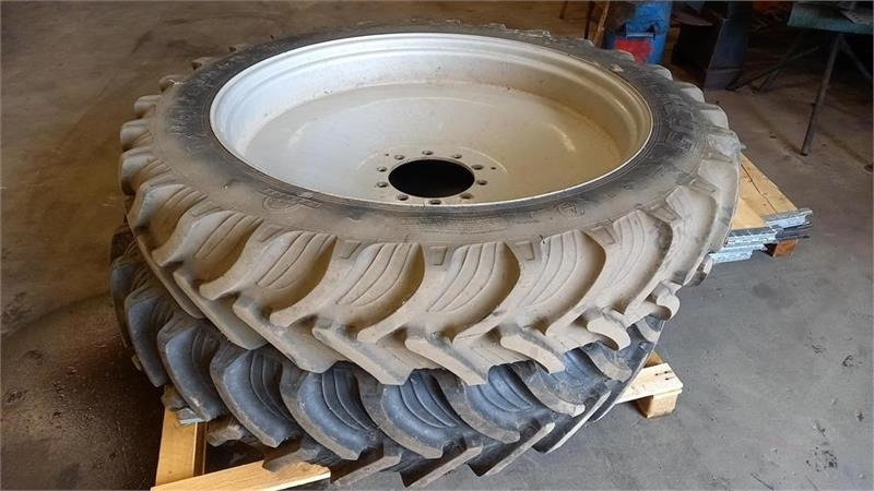 Taurus Sprøjtehjul 340/85R48 Taurus RC95. - Pneu pour Machine agricole: photos 3 Taurus Sprøjtehjul 340/85R48 Taurus RC95. - Pneu pour Machine agricole: photos 3