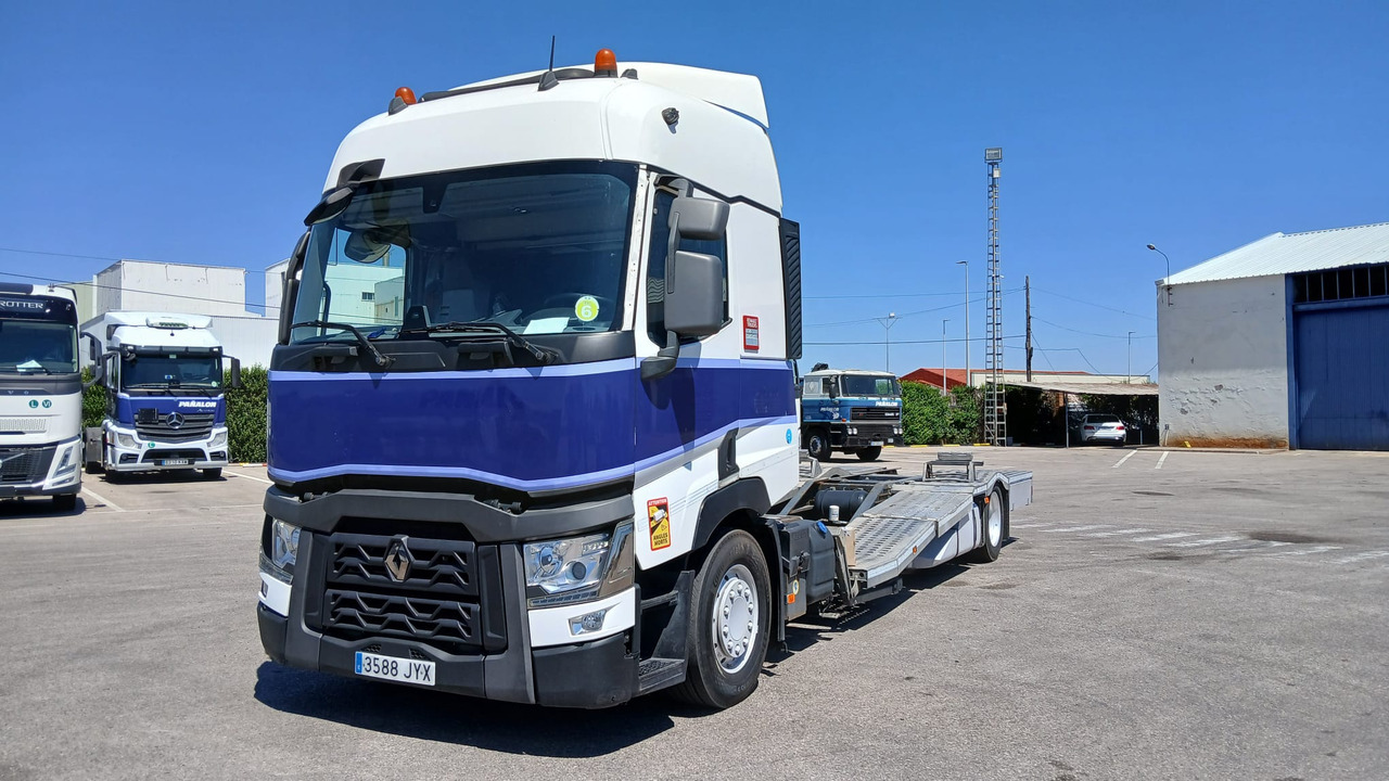 RENAULT T 520 - Camion porte-voitures: photos 1 RENAULT T 520 - Camion porte-voitures: photos 1
