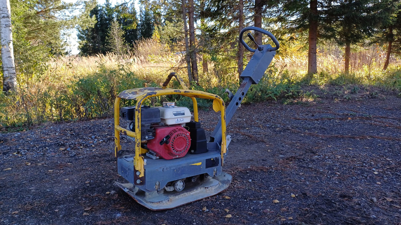 Atlas Copco LG160 - Plaque vibrante: photos 1 Atlas Copco LG160 - Plaque vibrante: photos 1