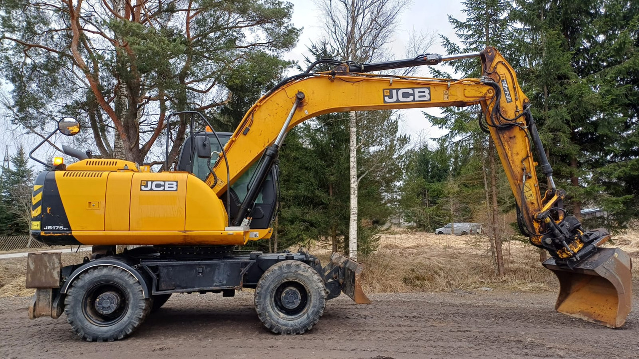 JCB JS175 - Pelle sur pneus: photos 5 JCB JS175 - Pelle sur pneus: photos 5