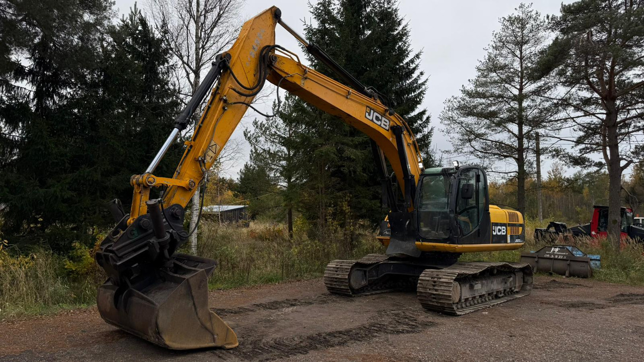 JCB JS210LC - Pelle sur chenille: photos 1 JCB JS210LC - Pelle sur chenille: photos 1