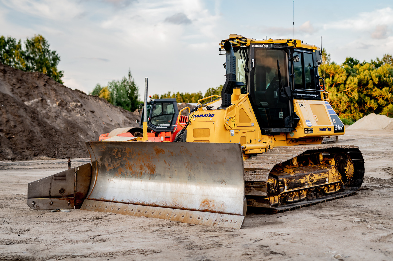KOMATSU D51PX - Bulldozer: photos 1 KOMATSU D51PX - Bulldozer: photos 1