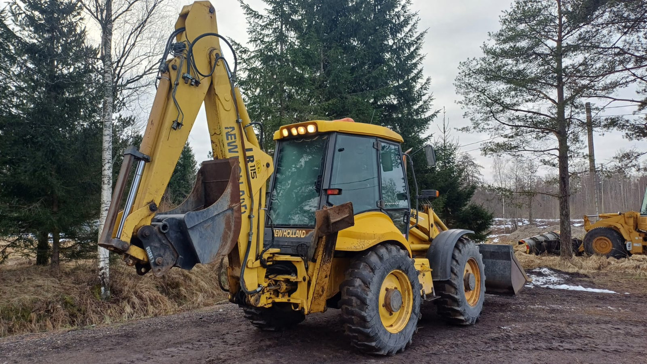 New Holland LB115-4PS - Tractopelle: photos 4 New Holland LB115-4PS - Tractopelle: photos 4